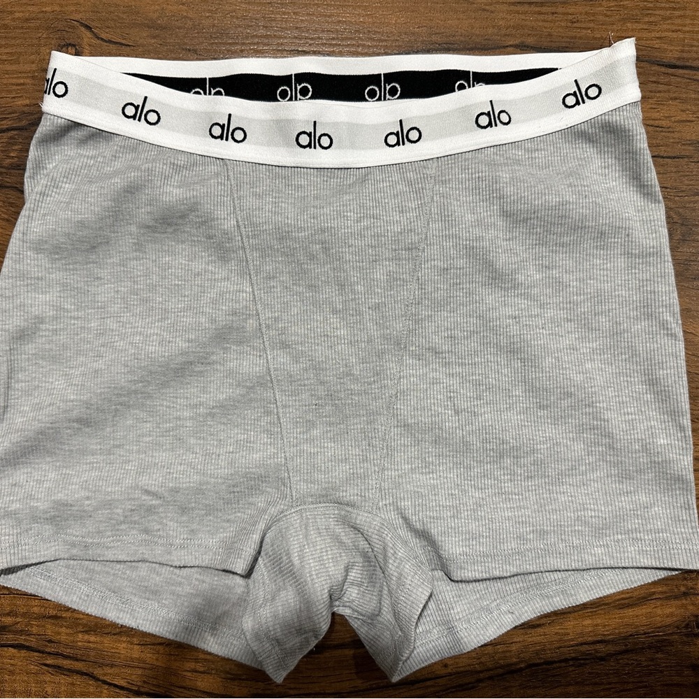 ALO Yoga Women’s Grey Ribbed Briefs